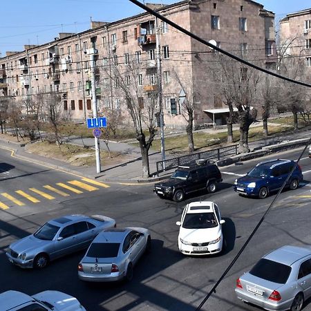 Apartamento Напротив Спортивно-Концертного Комплекса Ereván Exterior foto
