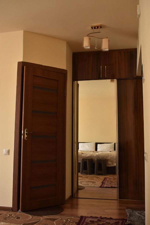 Apartamento Напротив Спортивно-Концертного Комплекса Ereván Exterior foto